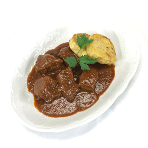 Rindsgulyas mit Serviettenknödel